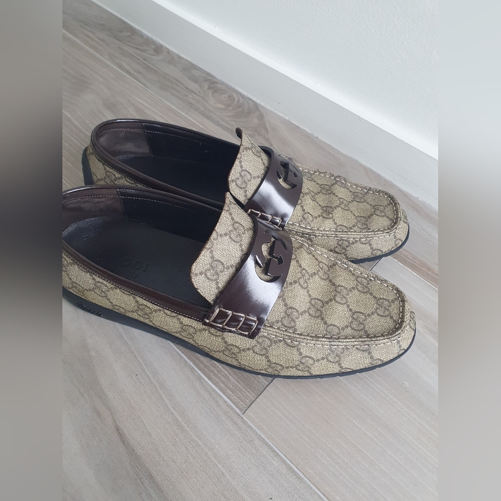Gucci Men's Tan and Brown Patterned Loafers